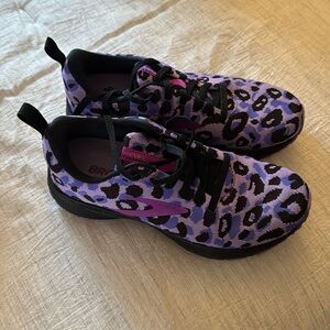 New Brooks Revel 5, women’s size 7.5